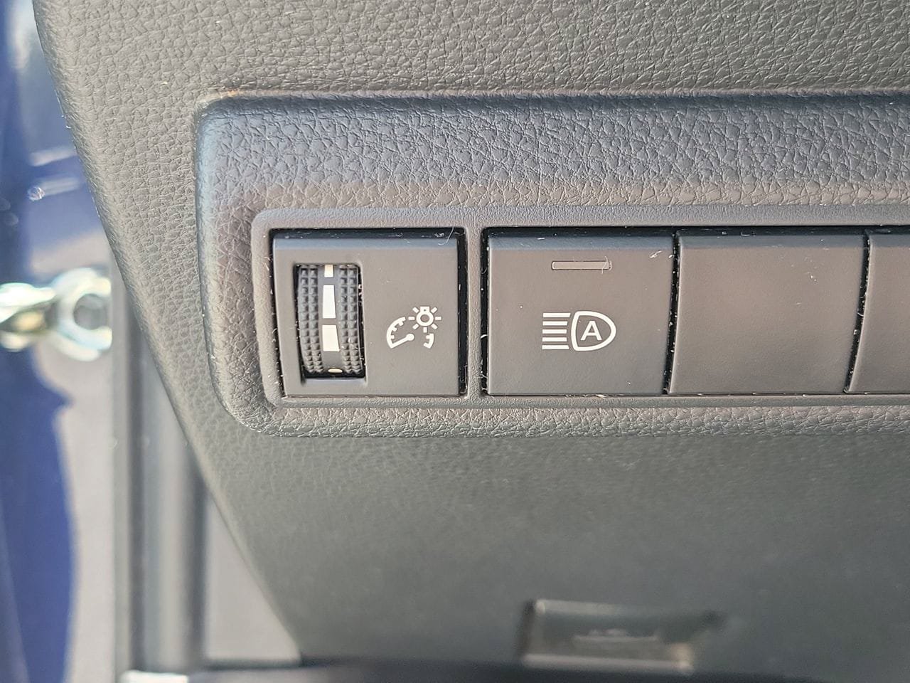 Used 2024 Toyota Corolla LE FWD image 30