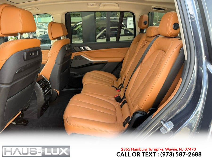 Used 2019 BMW X7 xDrive50i w/ Premium Package AWD/4WD image 12
