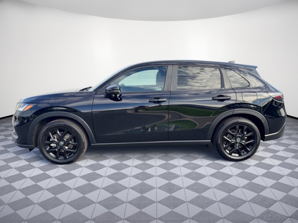 Used 2023 Honda HR-V Sport image 2