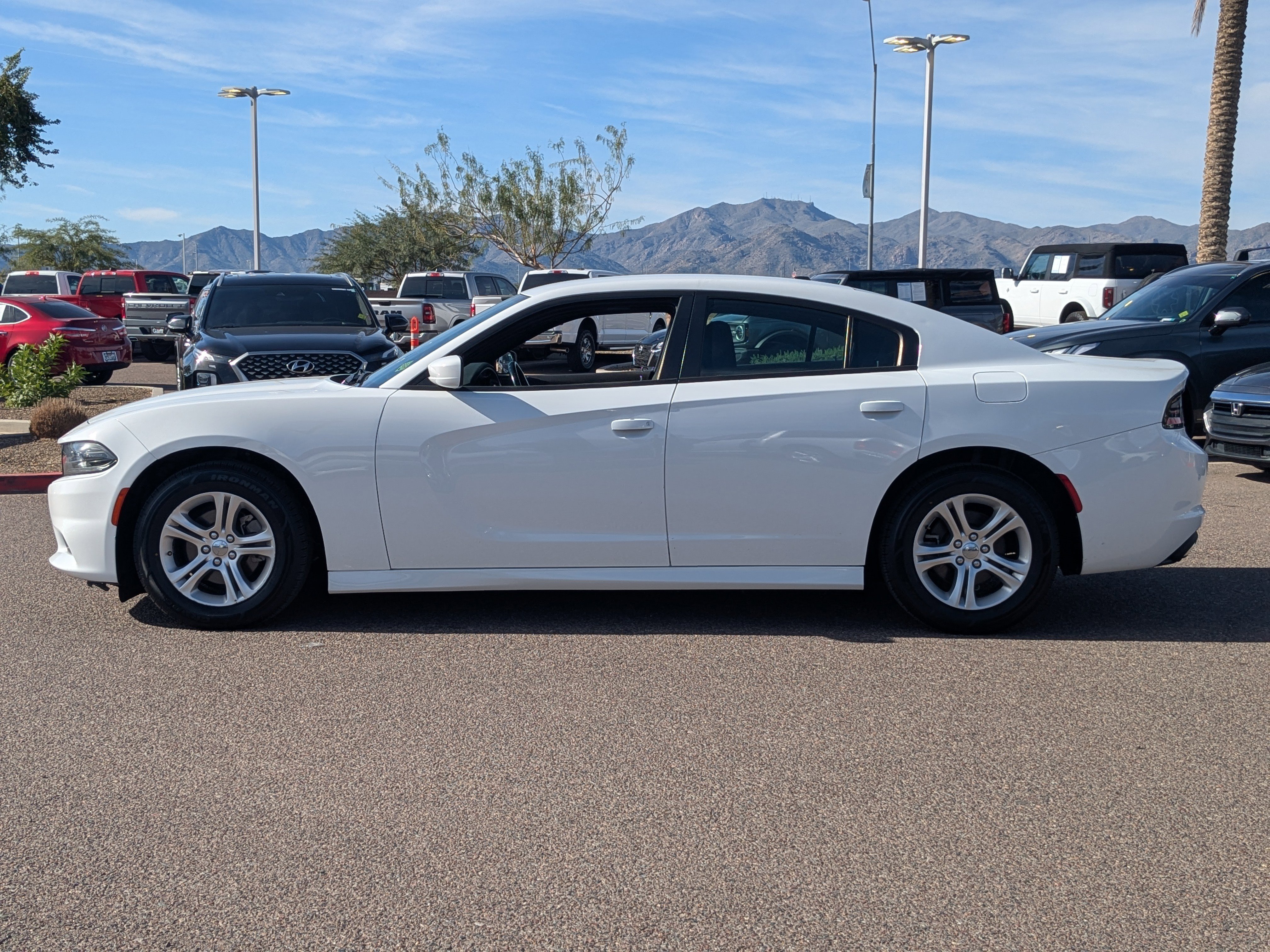Used 2021 Dodge Charger SXT image 6