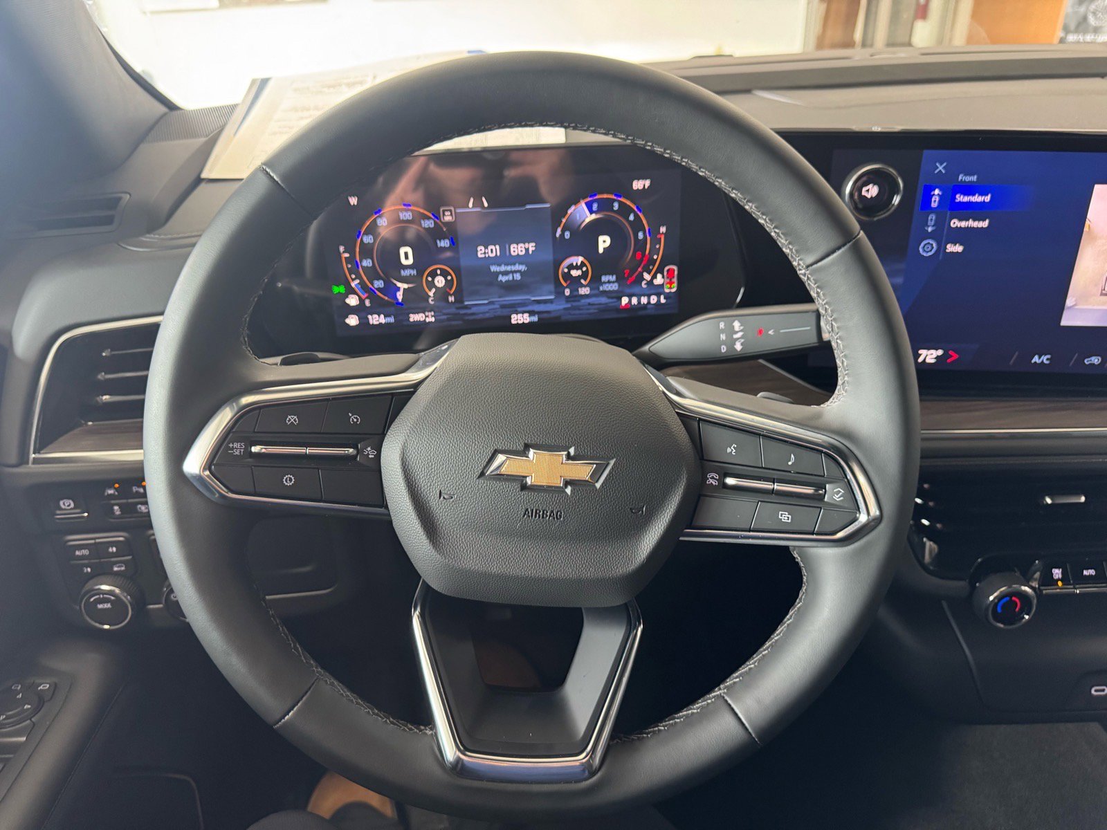 Used 2025 Chevrolet Suburban LS image 24