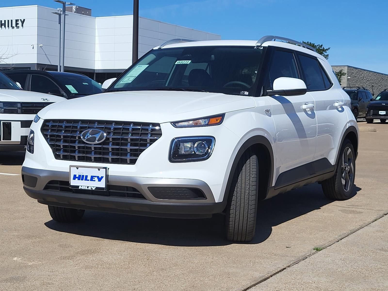 New 2026 Hyundai Venue SEL FWD image 2