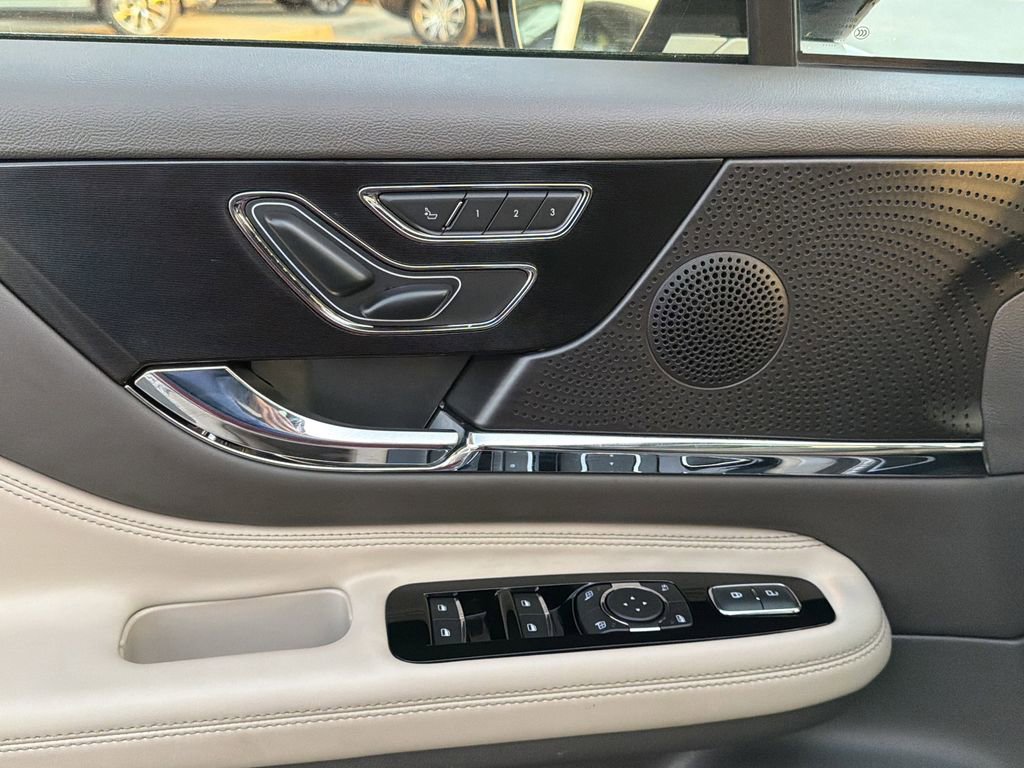 Used 2024 Lincoln Corsair Grand Touring w/ Equipment Group 301A image 23