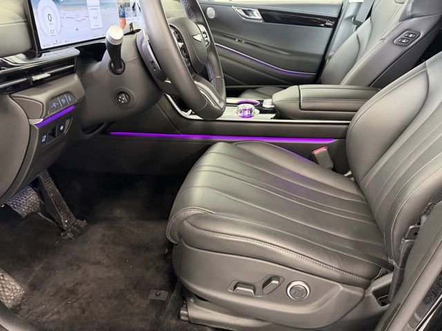 Used 2025 Genesis GV80 2.5T Standard image 14