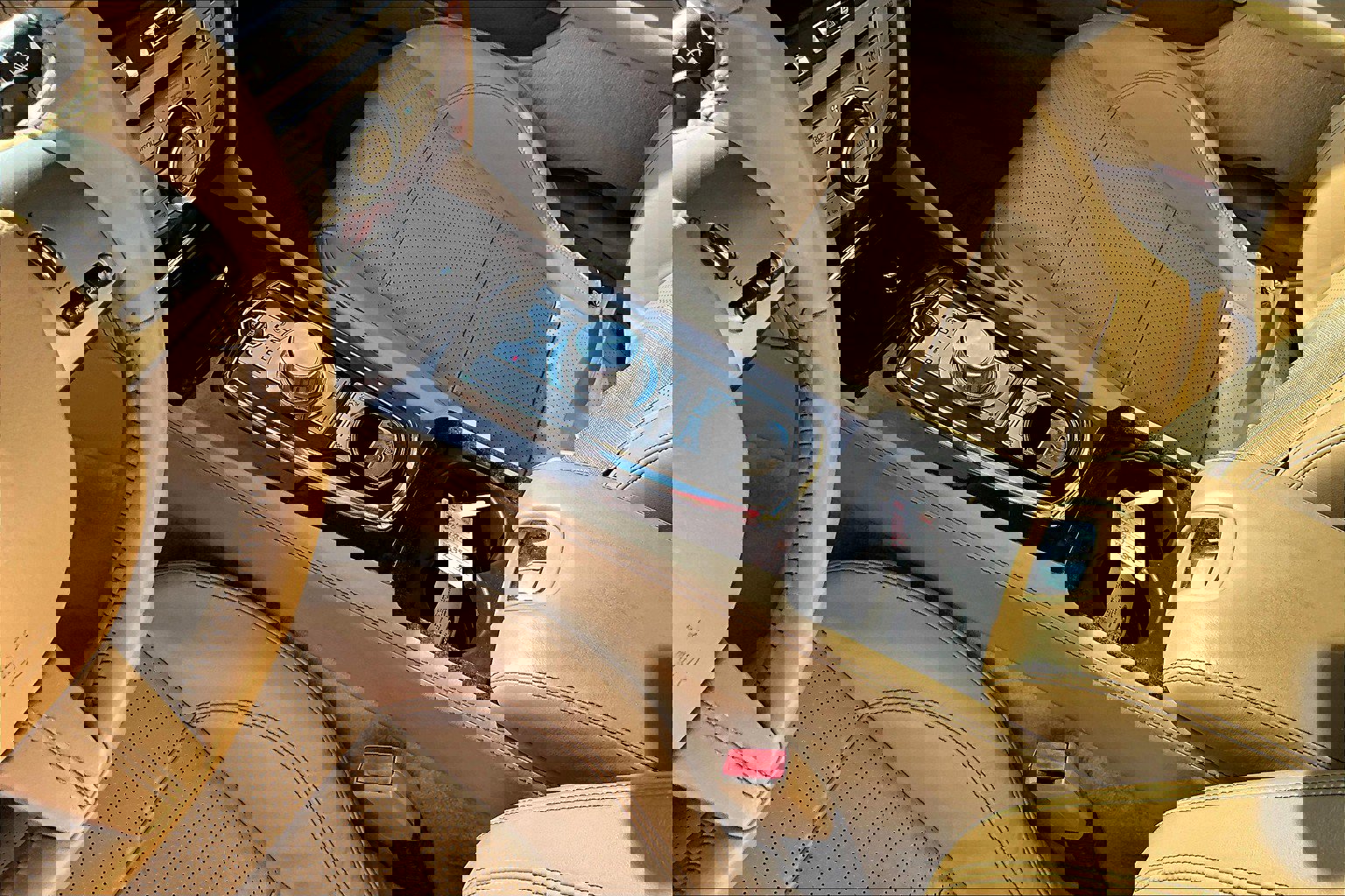 Used 2010 Jaguar XK Convertible image 14