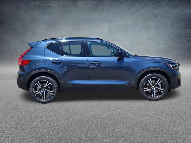 New 2026 Volvo XC40 B5 Core w/ Protection Package Premier AWD/4WD image 8