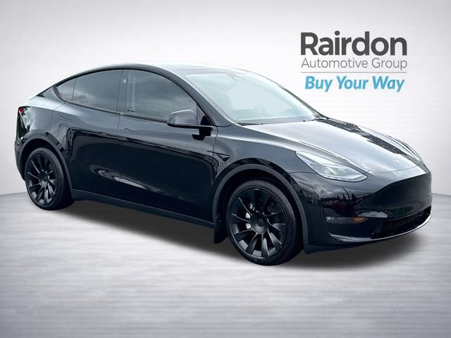 Used 2024 Tesla Model Y Long Range AWD/4WD image 1