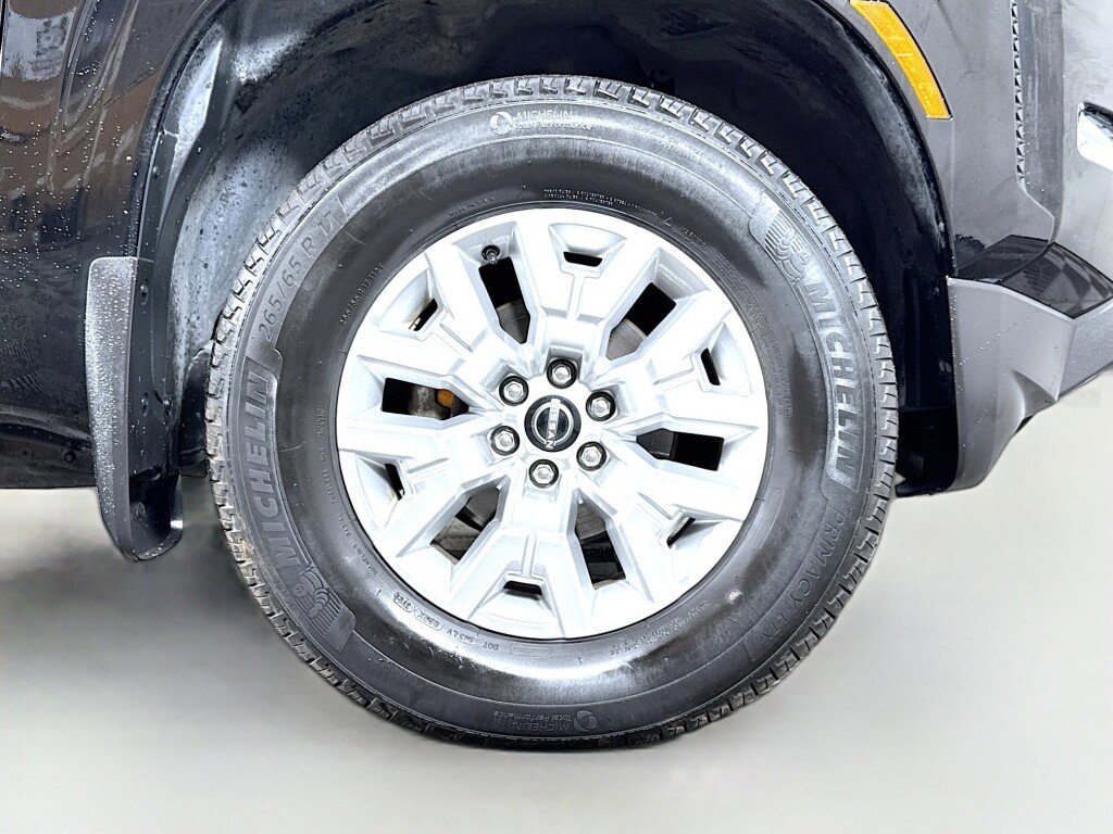 Used 2023 Nissan Frontier SV w/ SV Premium Package image 45