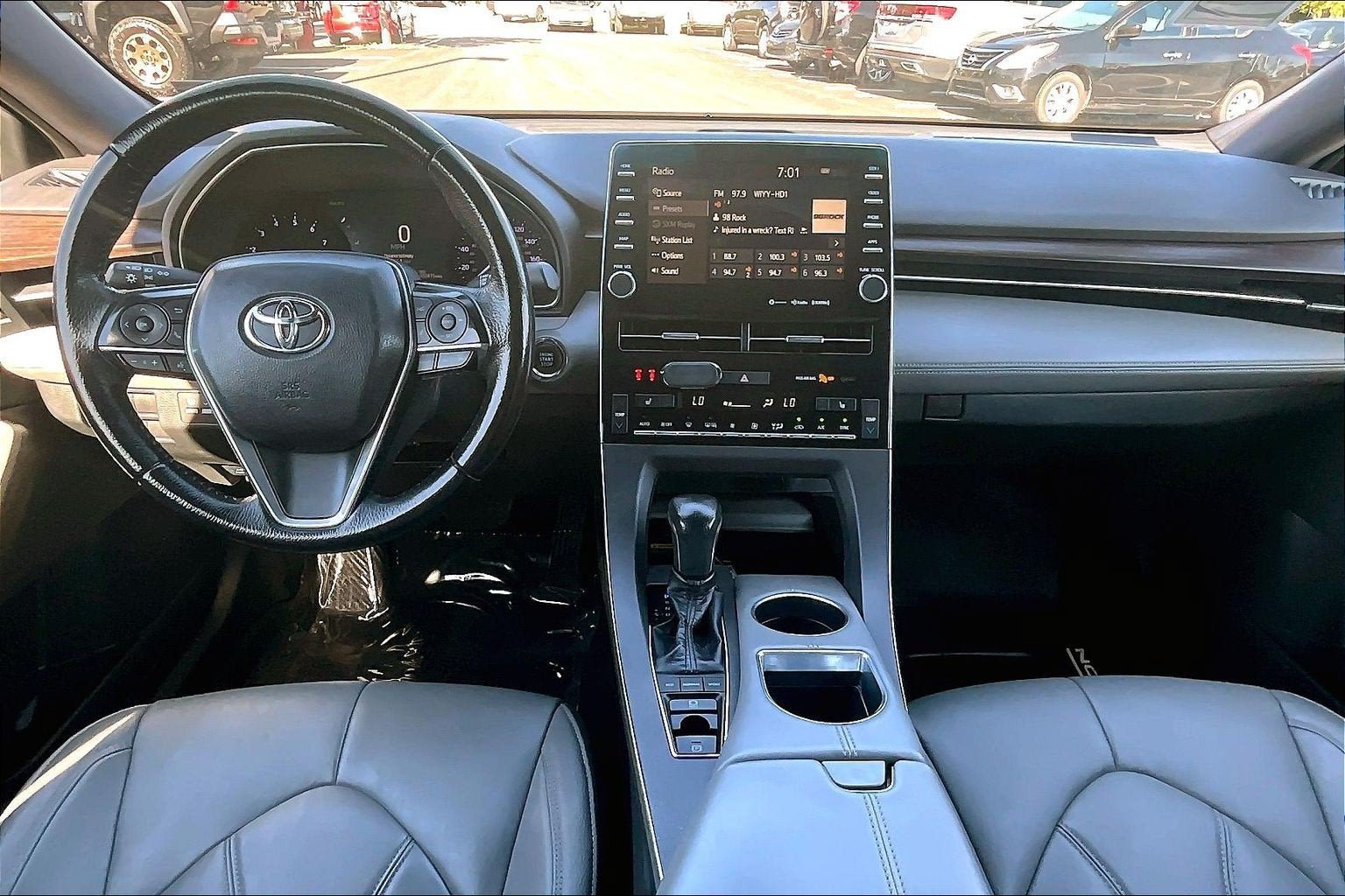 Used 2019 Toyota Avalon XLE w/ Moonroof Package FWD image 14