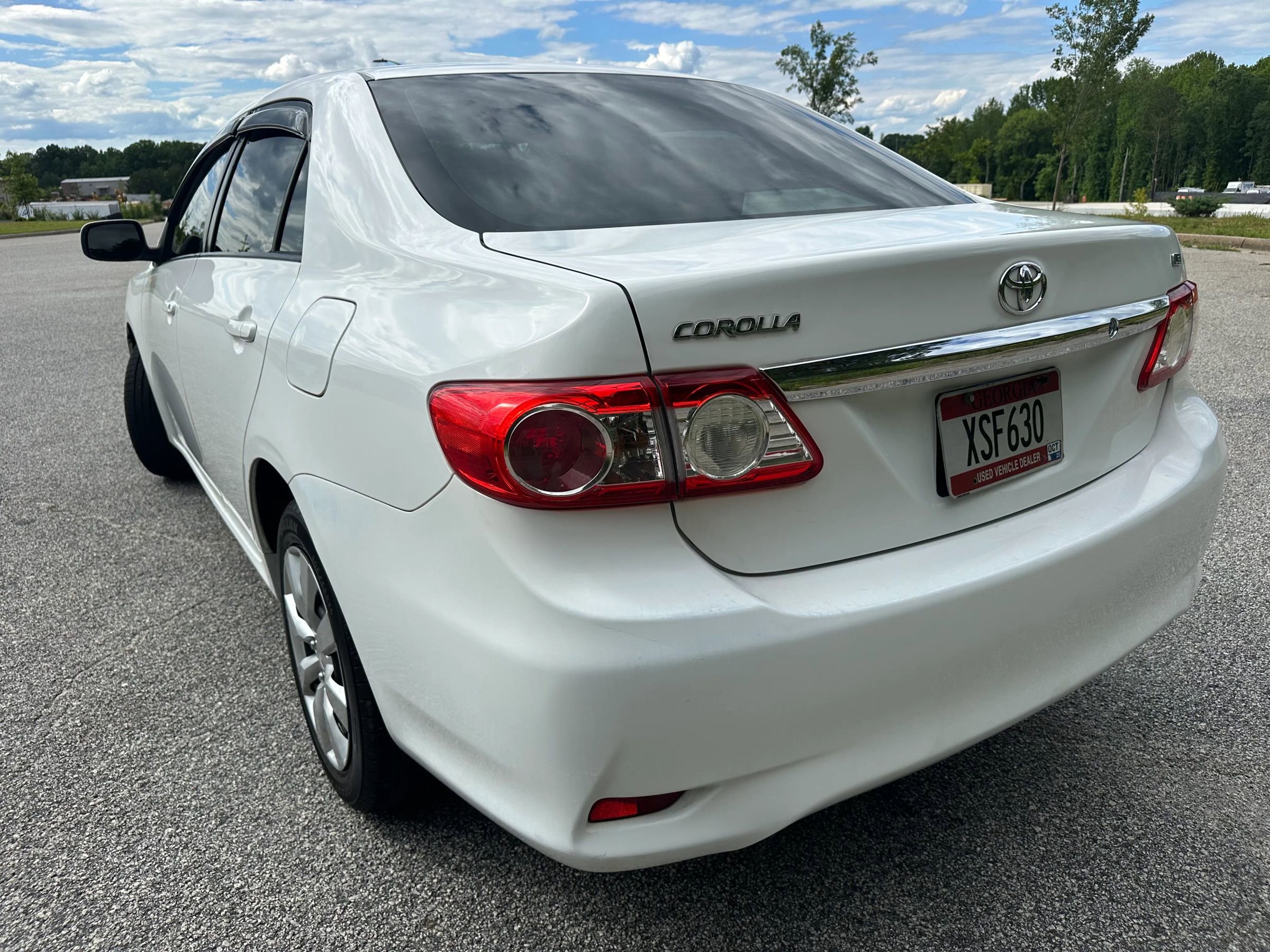 Used 2012 Toyota Corolla LE image 3