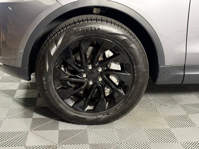 Certified 2025 Land Rover Discovery S AWD/4WD image 10