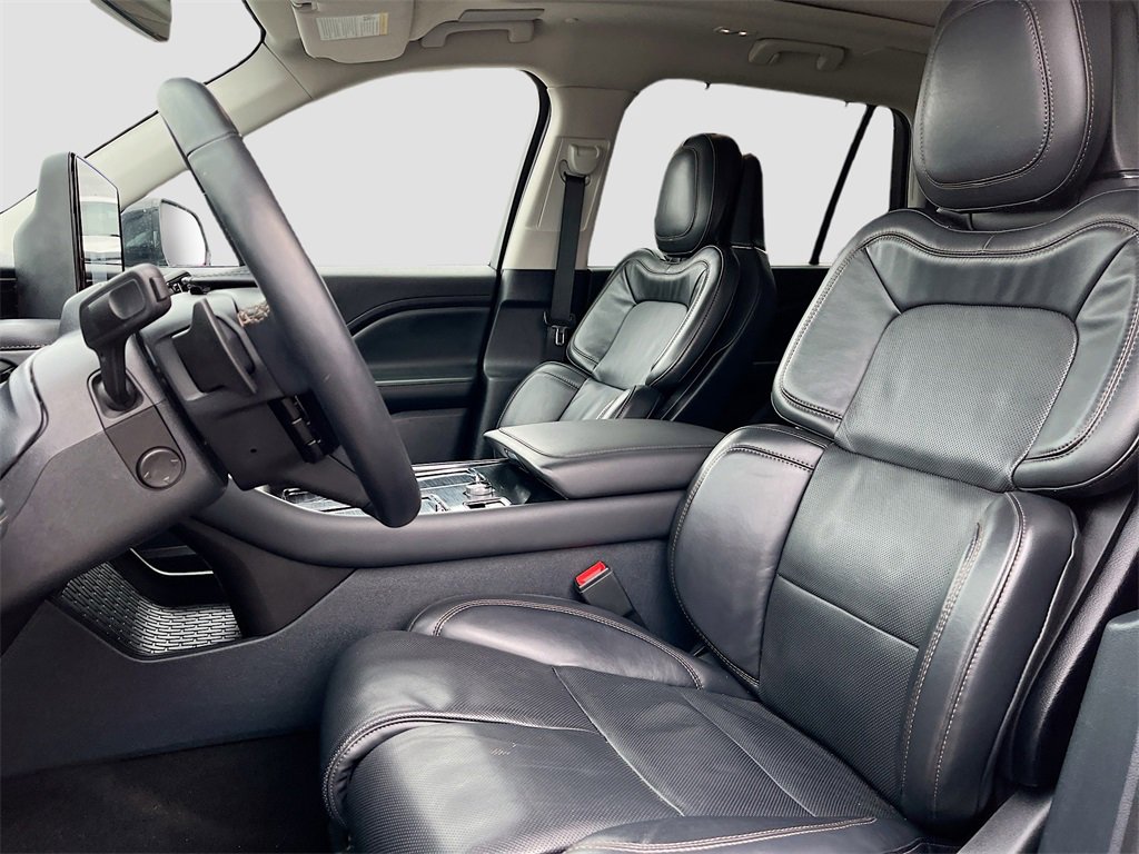 Used 2025 Lincoln Aviator Reserve w/ Equipment Group 201A image 21