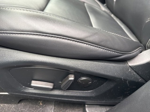 Used 2022 Ford Explorer XLT w/ Equipment Group 202A image 22