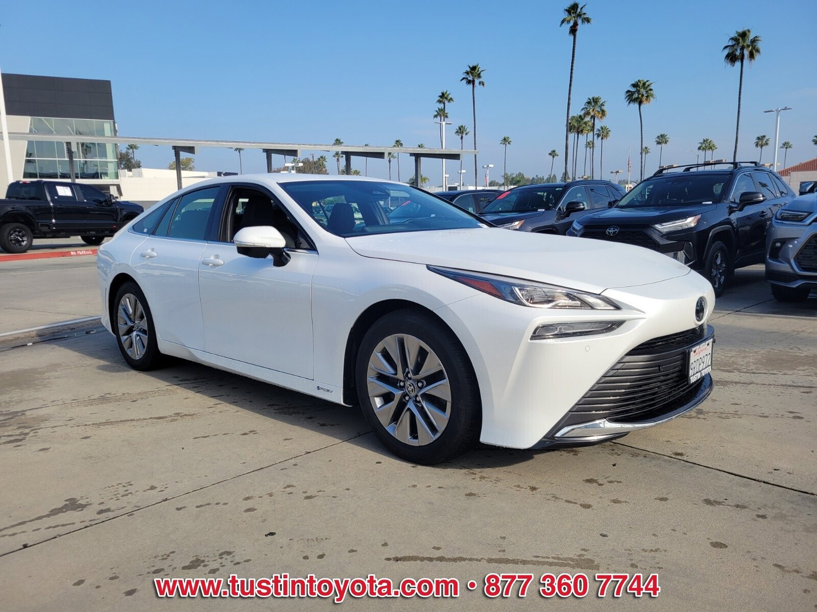 Certified 2024 Toyota Mirai XLE image 2