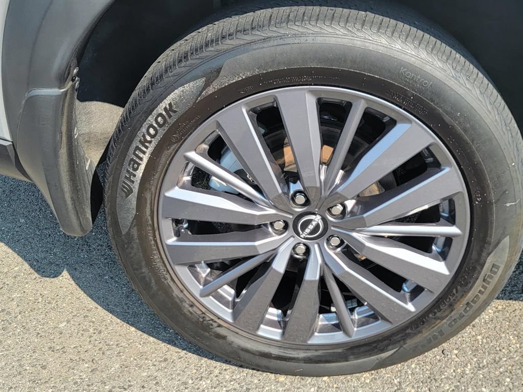 Used 2023 Nissan Pathfinder SL w/ Lighting Package (N92) AWD/4WD image 11