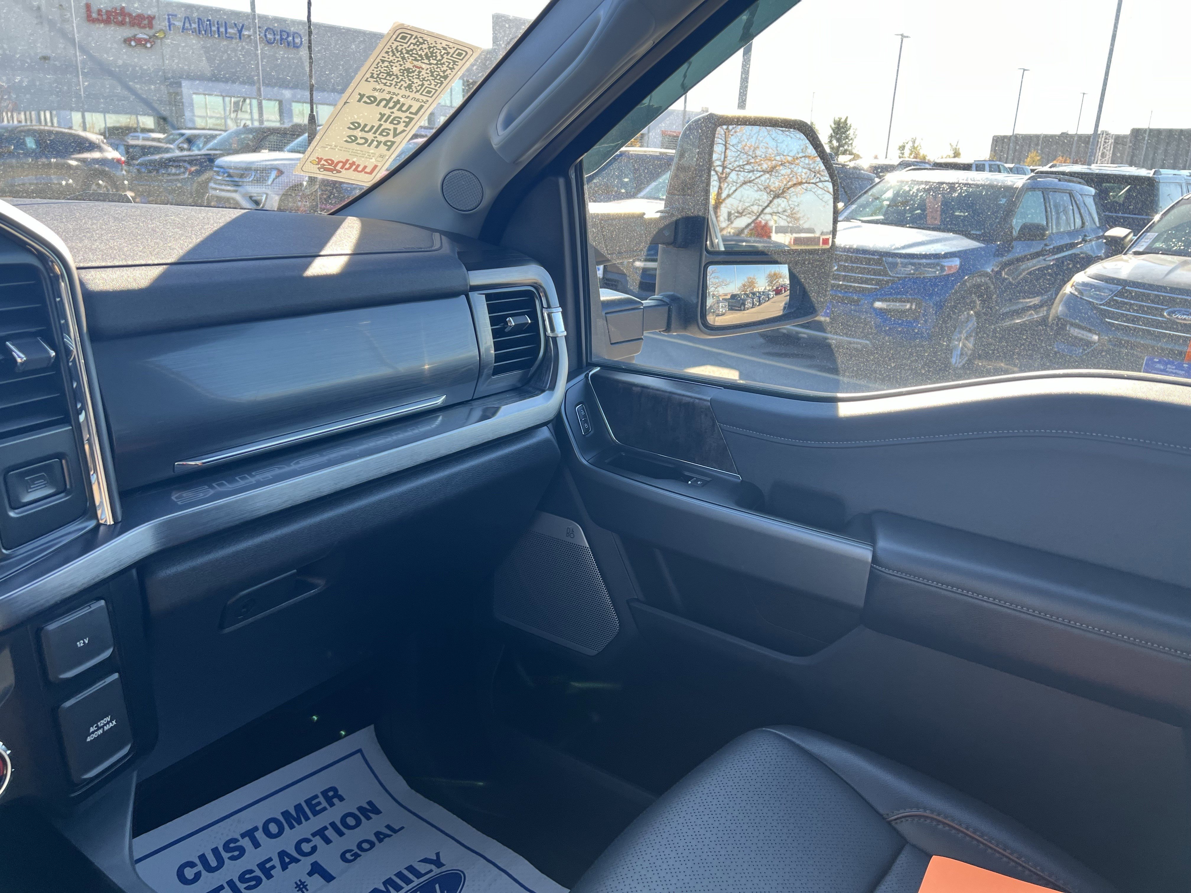 Used 2025 Ford F250 Lariat w/ Lariat Ultimate Package image 11