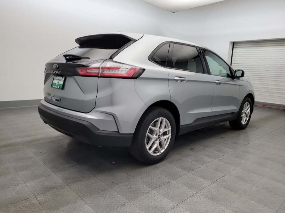 Used 2023 Ford Edge SE image 9