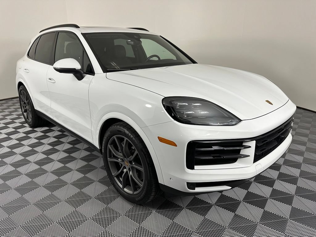 Certified 2025 Porsche Cayenne AWD/4WD image 12