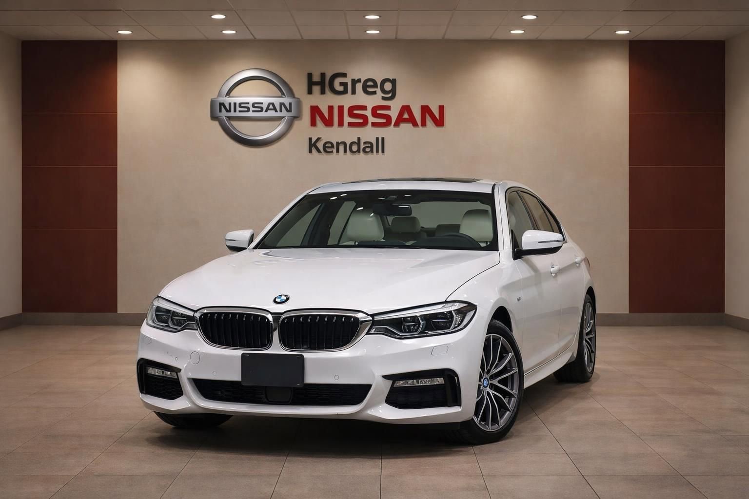 Used 2020 BMW 530e w/ Convenience Package RWD image 5