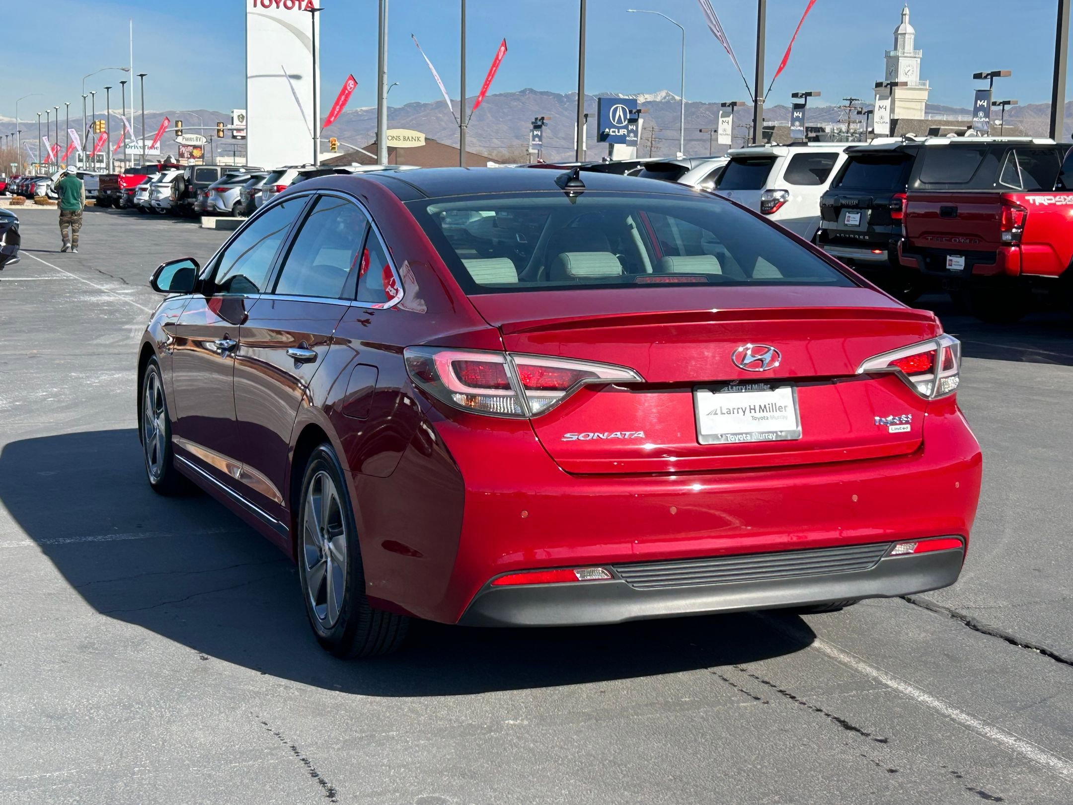 Used 2016 Hyundai Sonata Limited w/ Option Group 02 image 3