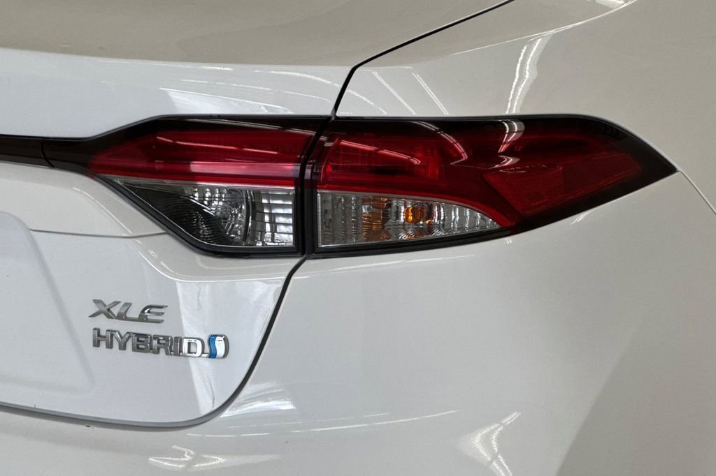 Used 2024 Toyota Corolla XLE FWD image 25