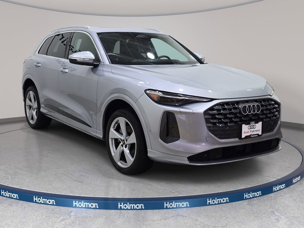 Used 2025 Audi Q5 Premium Plus w/ Premium Plus image 4