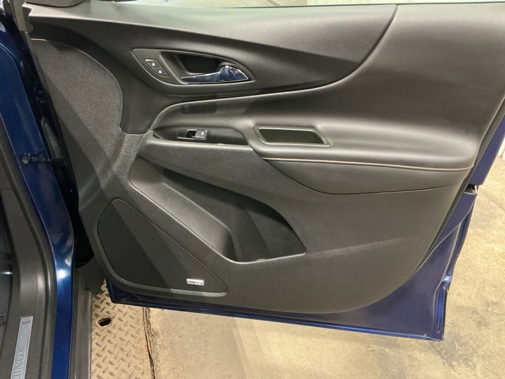 Used 2023 Chevrolet Equinox Premier image 29