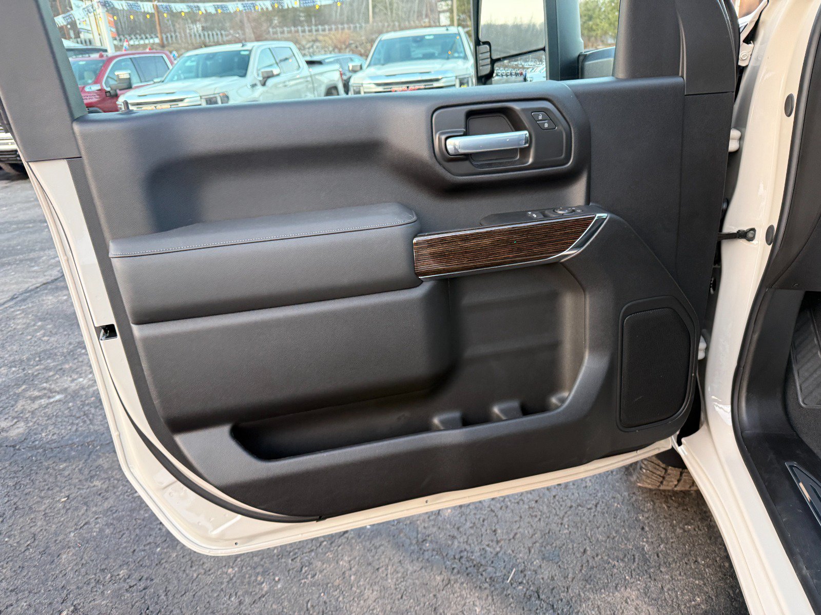 New 2026 GMC Sierra 3500 SLE AWD/4WD image 15