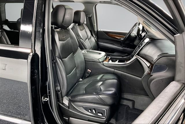 Used 2018 Cadillac Escalade Luxury image 29