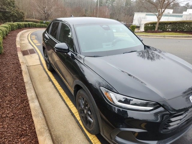 Used 2024 Honda HR-V Sport image 8