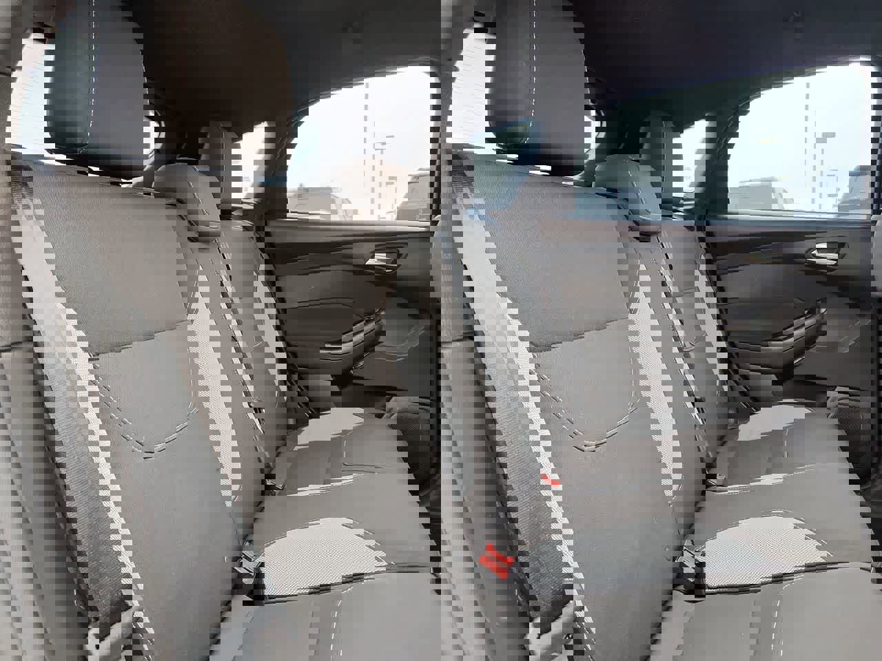 Used 2018 Ford Focus ST image 17