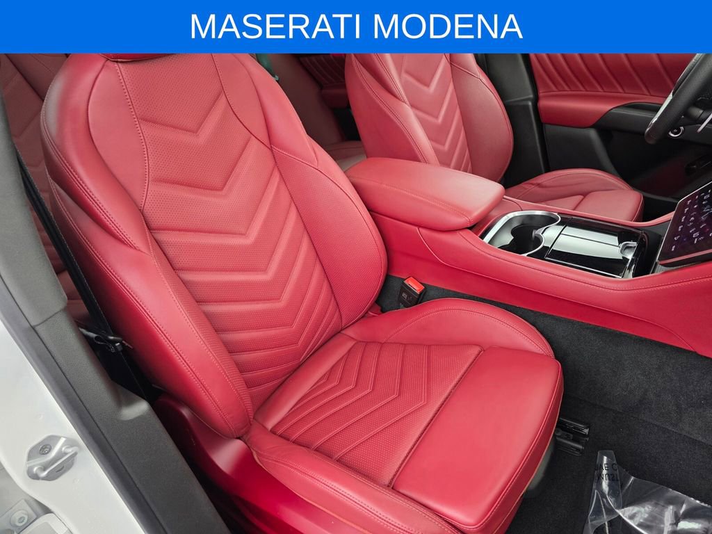 Used 2025 Maserati Grecale Modena image 28
