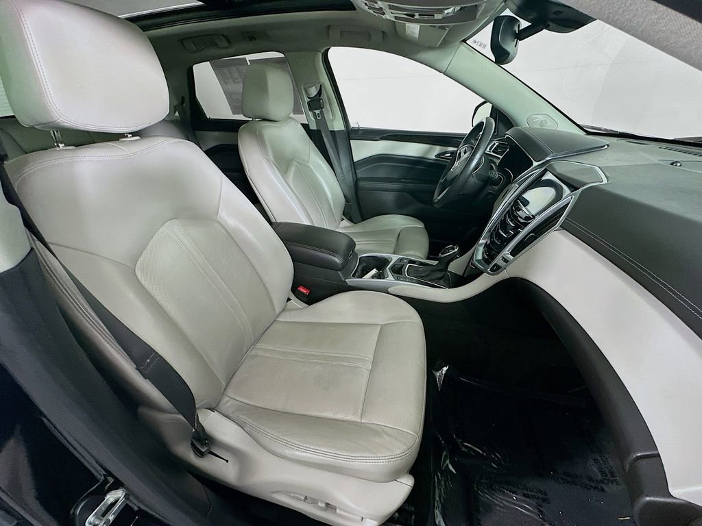 Used 2015 Cadillac SRX Performance w/ Driver Awareness Package image 37