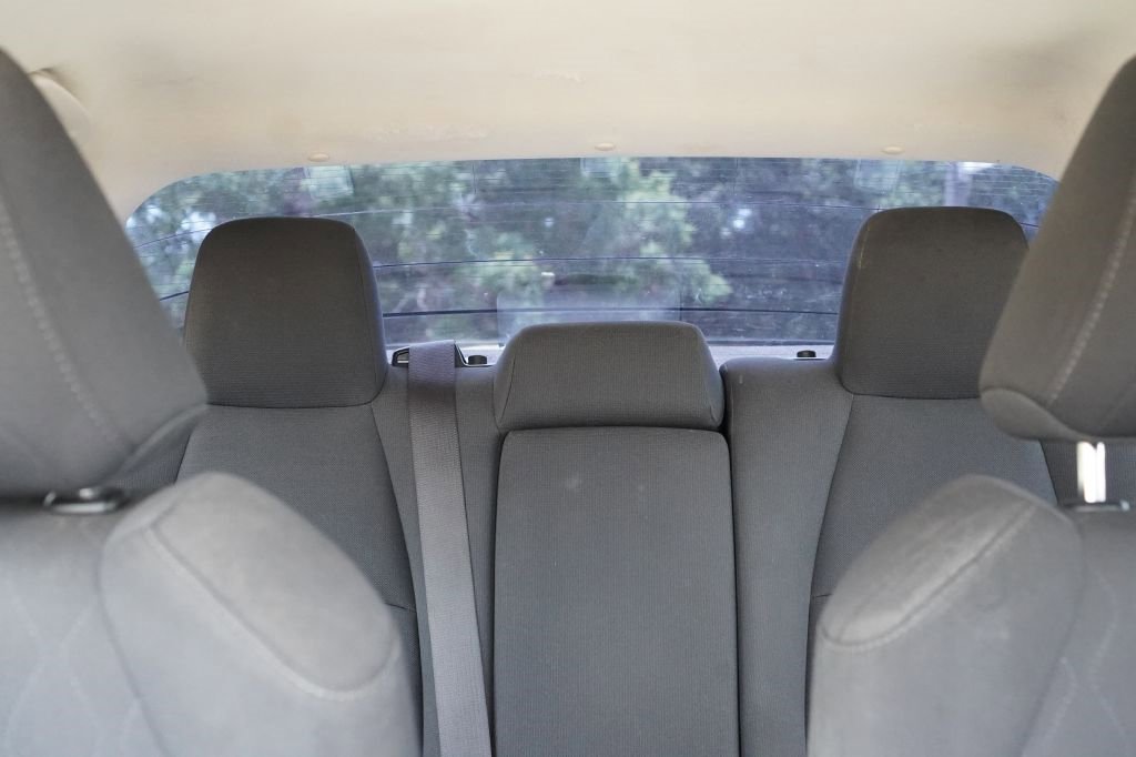 Used 2021 Toyota Corolla LE image 16