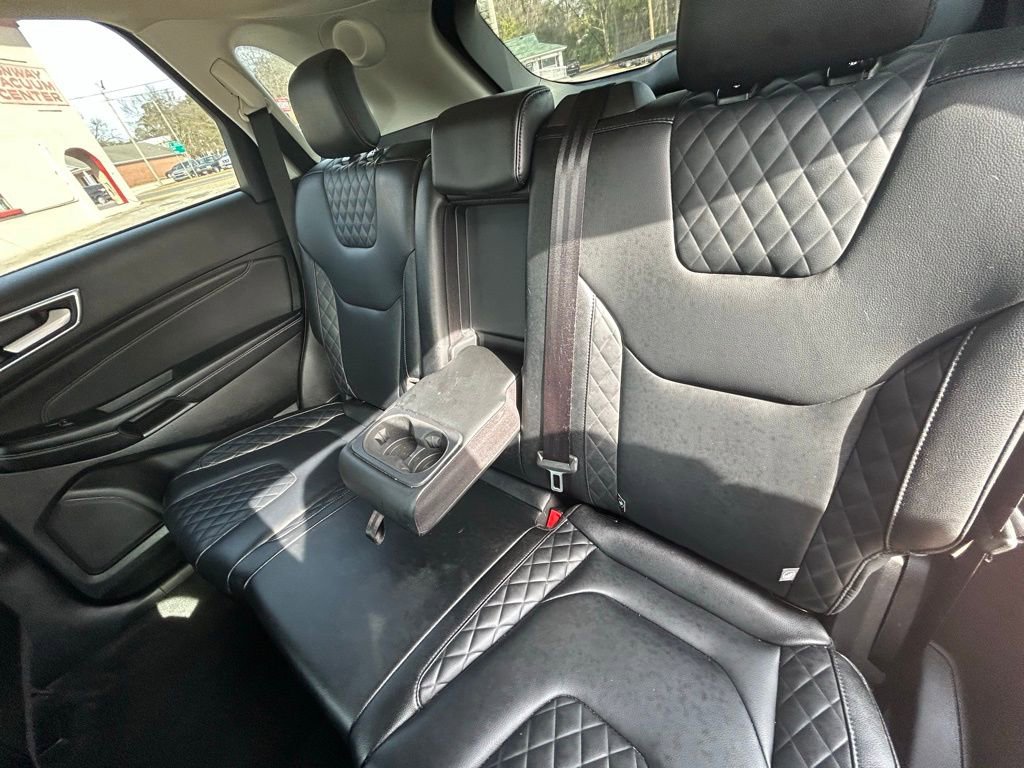 Used 2024 Ford Edge Titanium image 19