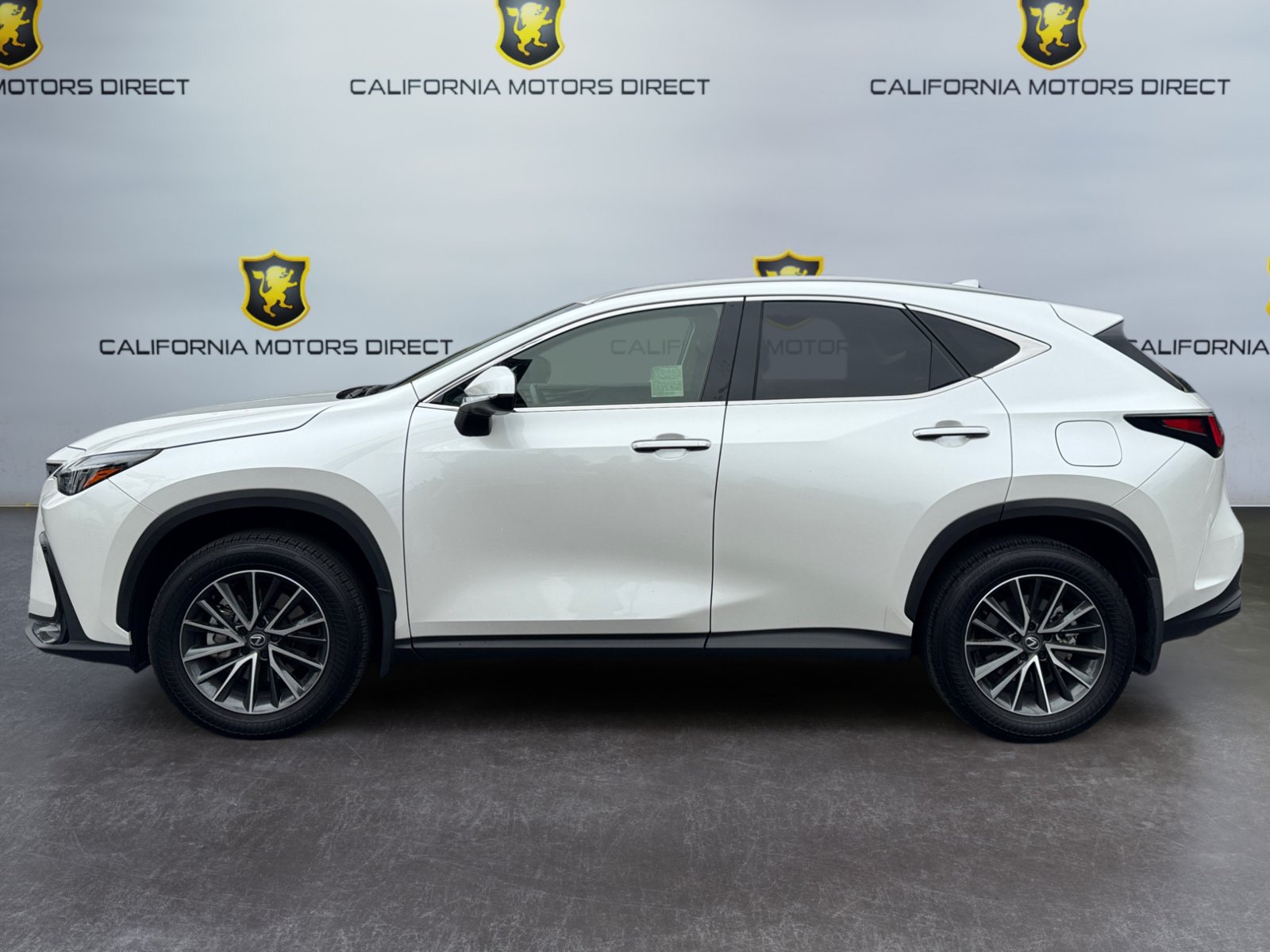 Used 2025 Lexus NX 250 FWD w/ Accessory Package (Z1) image 2