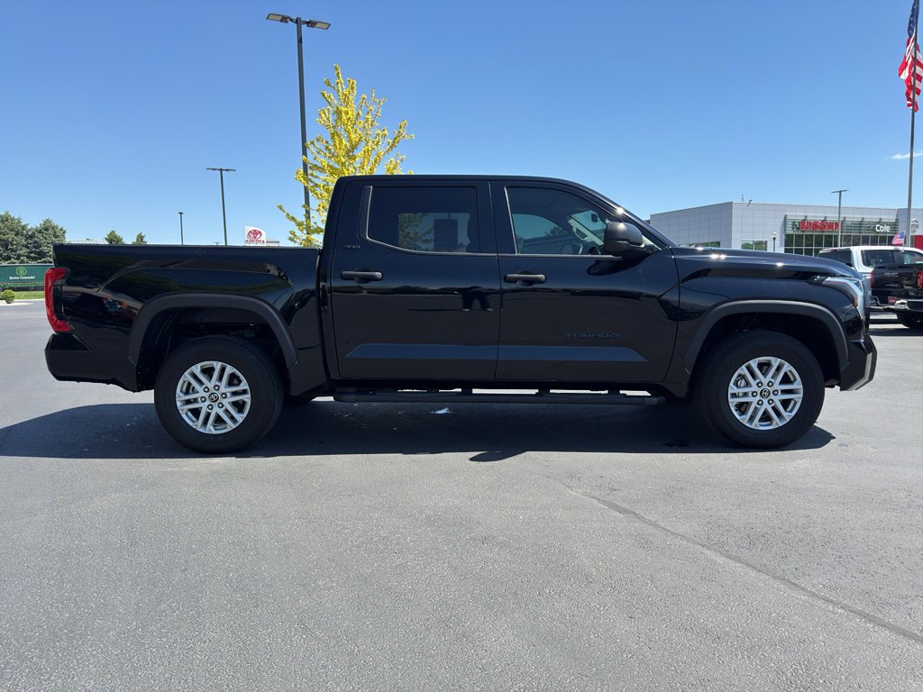 Used 2022 Toyota Tundra SR5 AWD/4WD image 2