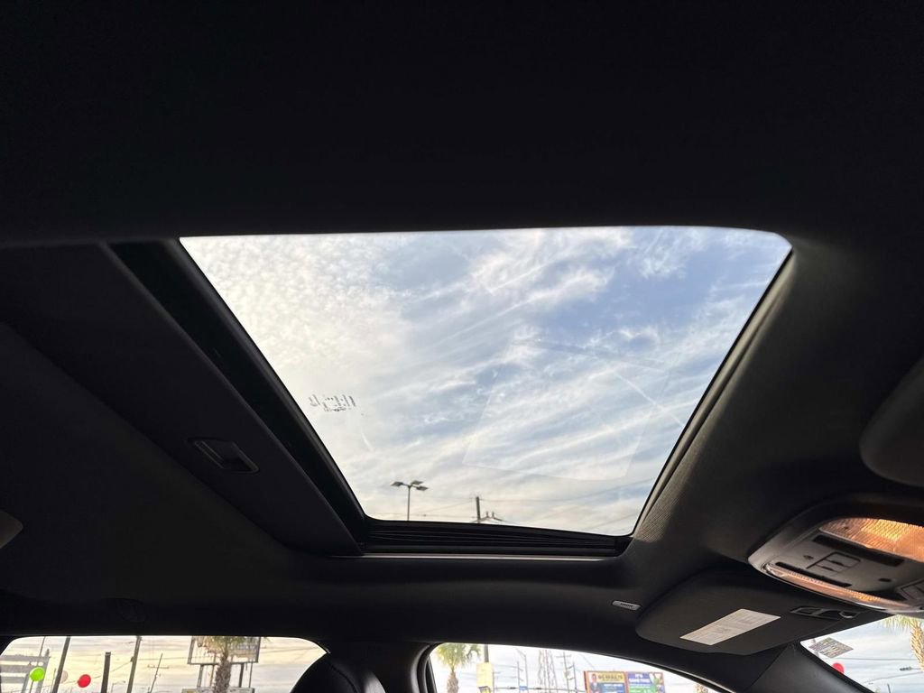 Used 2023 Dodge Durango GT image 11