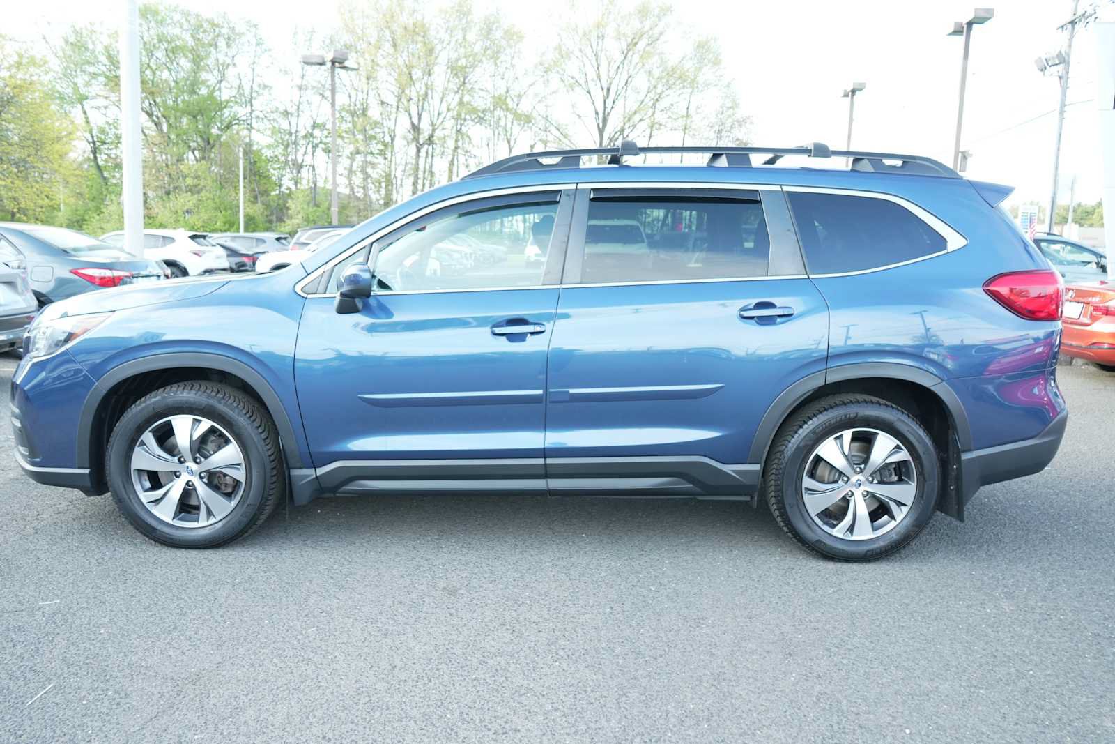 Used 2022 Subaru Ascent Premium w/ Convenience Package AWD/4WD image 4