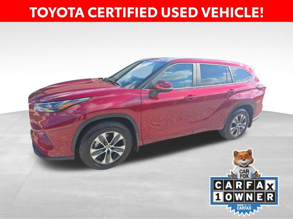 Certified 2026 Toyota Highlander XLE image 1