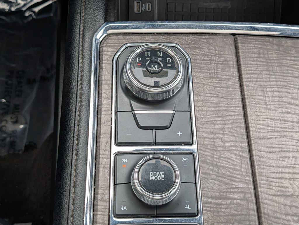 Used 2020 Ford Expedition Max Limited w/ Special Edition Package AWD/4WD image 20
