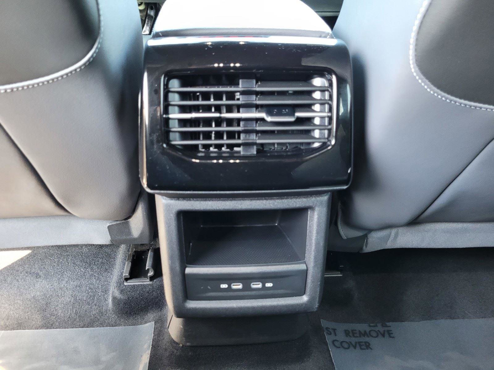Used 2023 Volkswagen ID.4 Pro RWD image 16