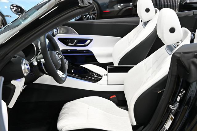 Used 2026 Mercedes-Benz SL 63 AMG S e Performance 4MATIC image 33
