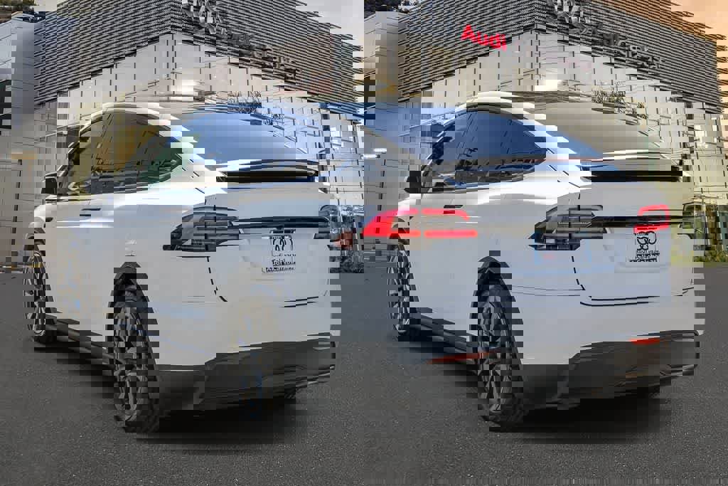 Used 2022 Tesla Model X Plaid AWD/4WD image 2