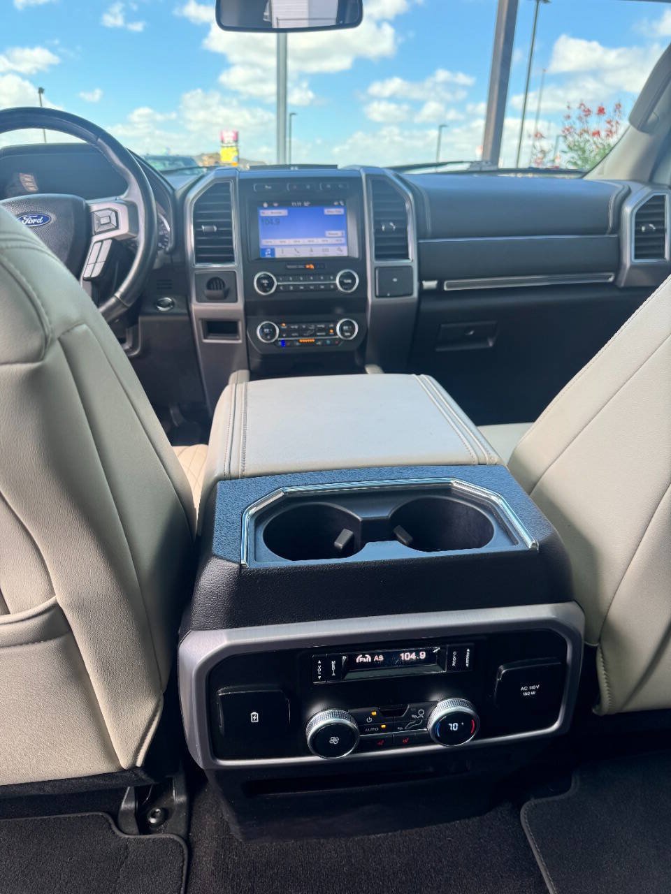 Used 2019 Ford Expedition Platinum RWD image 9