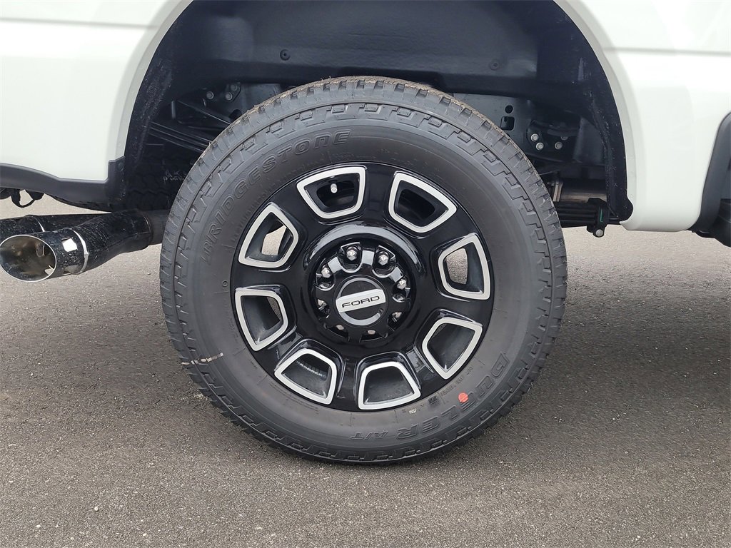 New 2026 Ford F250 4x4 Crew Cab Super Duty image 5