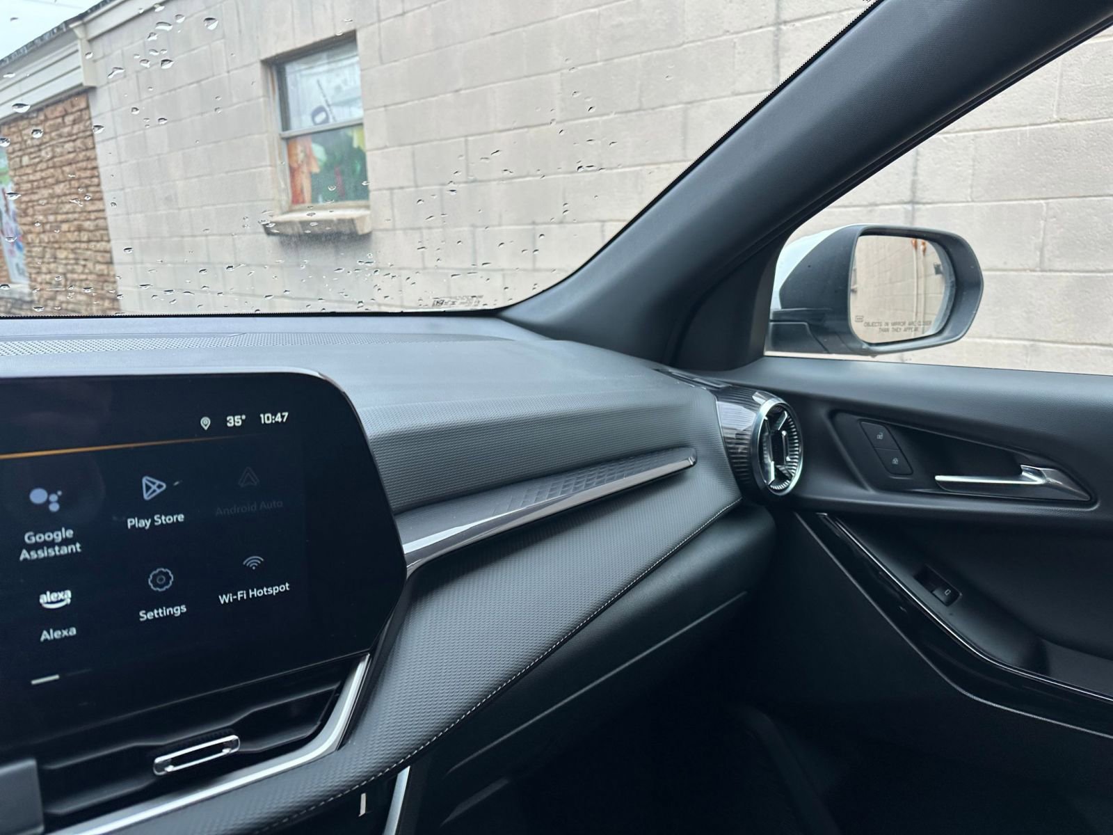 Used 2025 Chevrolet Equinox LT image 34