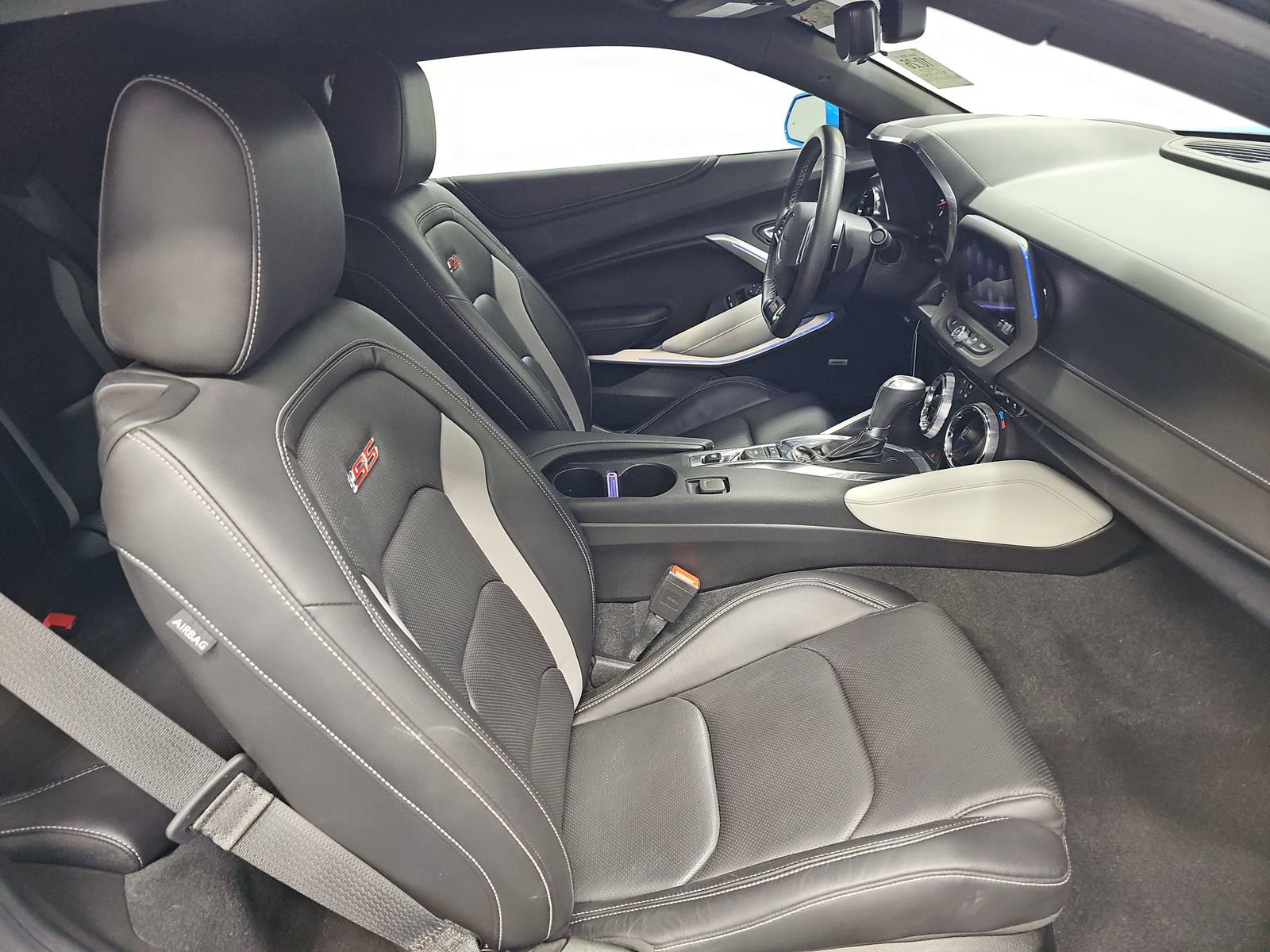 Used 2023 Chevrolet Camaro SS RWD image 9