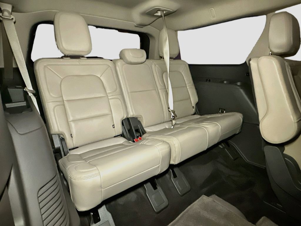 Used 2022 Lincoln Navigator L Reserve w/ Monochromatic Package image 35