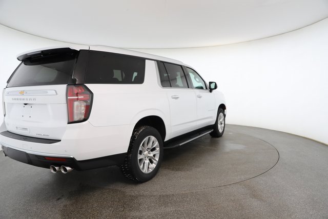 Used 2023 Chevrolet Suburban Premier image 16